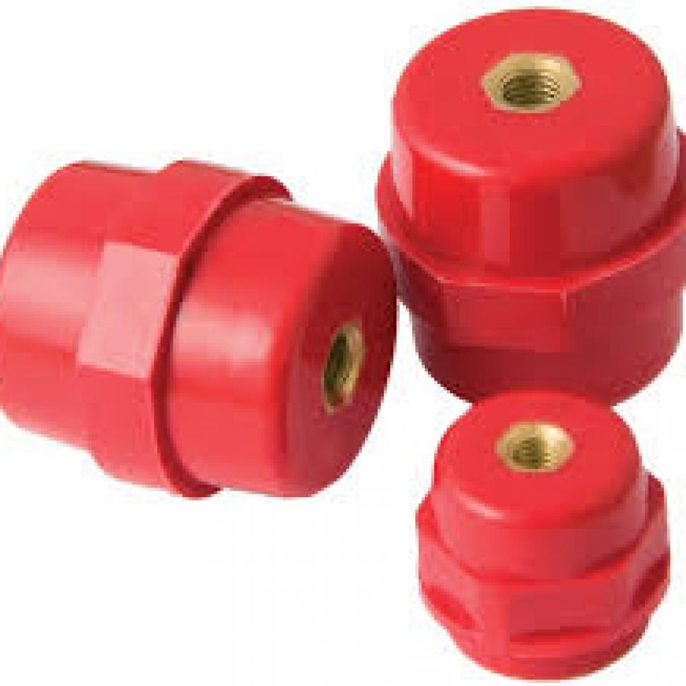 Изоляторы и фиксаторы